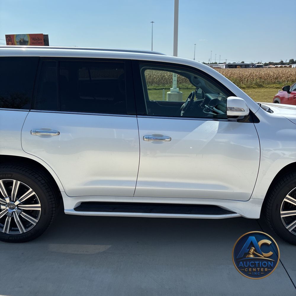 2018 Lexus LX 570 Three-Row