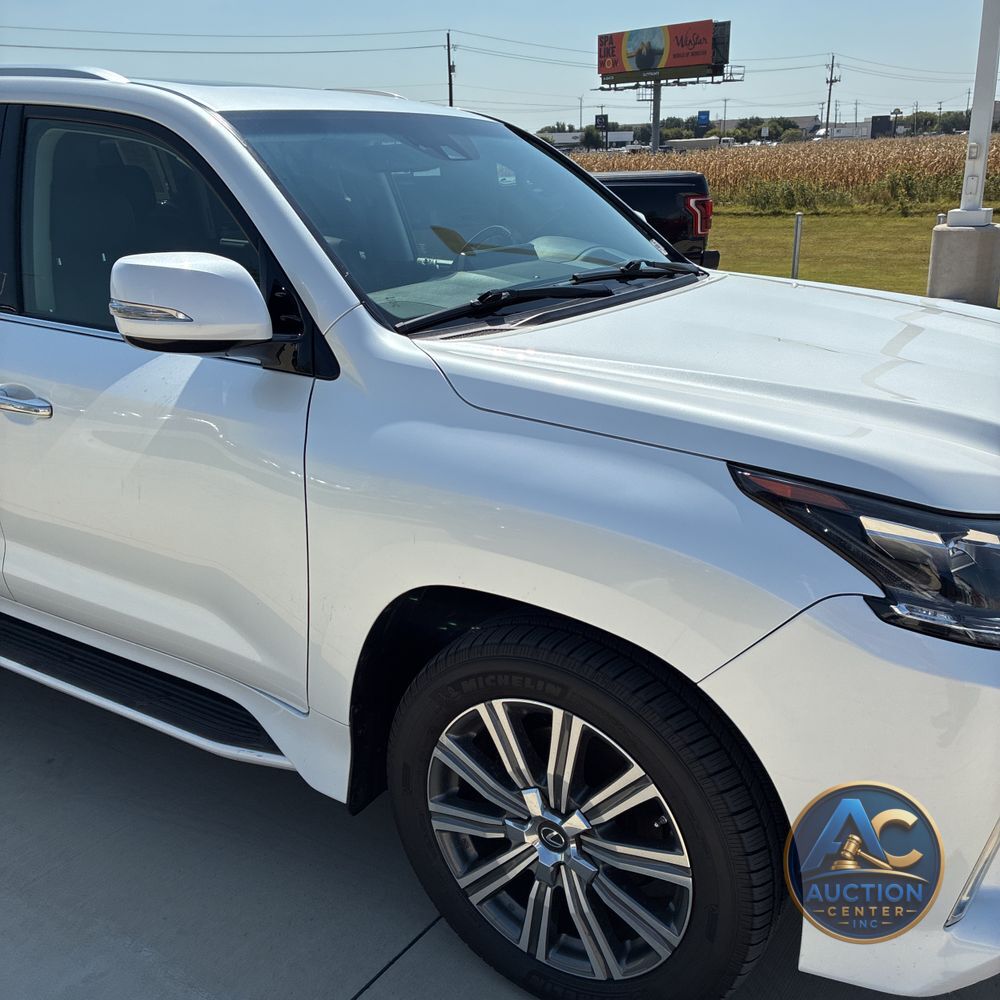 2018 Lexus LX 570 Three-Row
