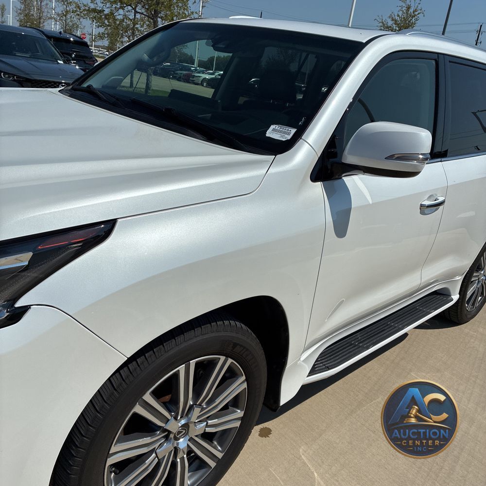 2018 Lexus LX 570 Three-Row