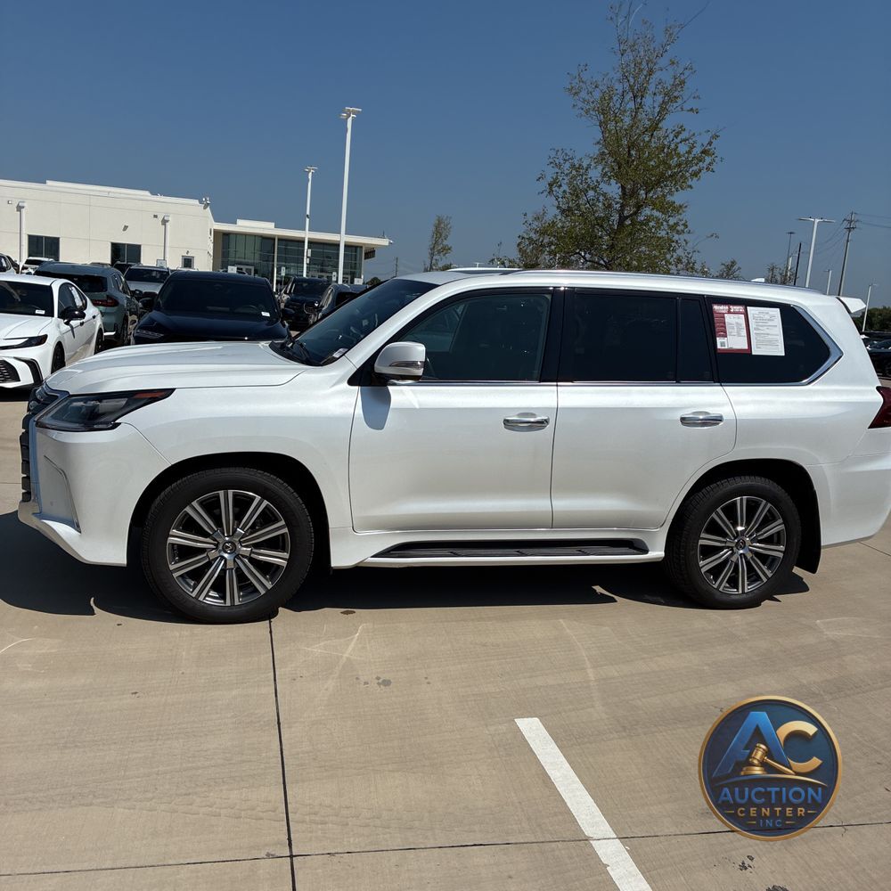 2018 Lexus LX 570 Three-Row