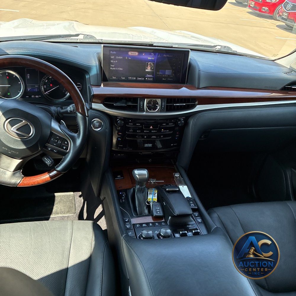 2018 Lexus LX 570 Three-Row