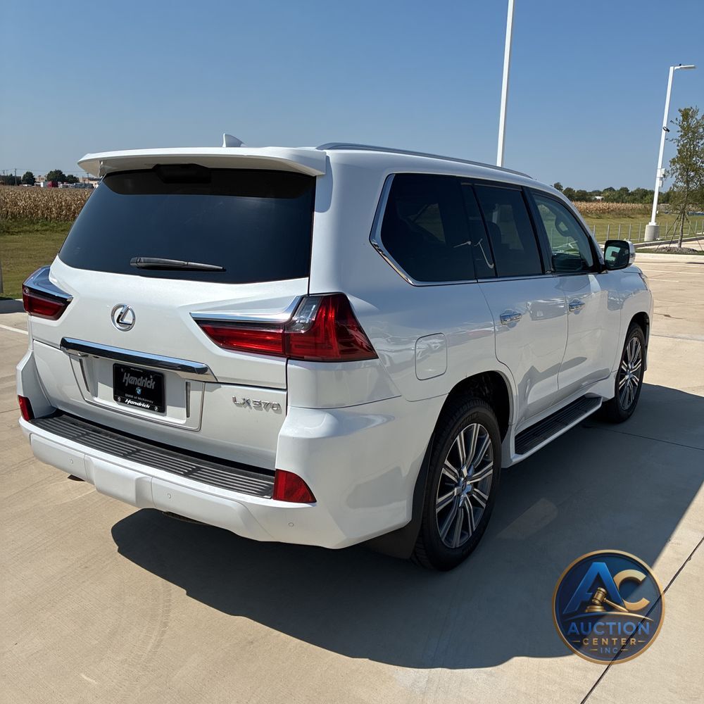 2018 Lexus LX 570 Three-Row