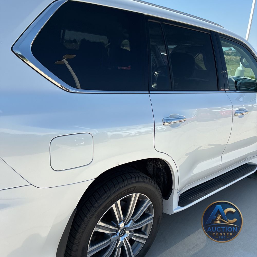 2018 Lexus LX 570 Three-Row