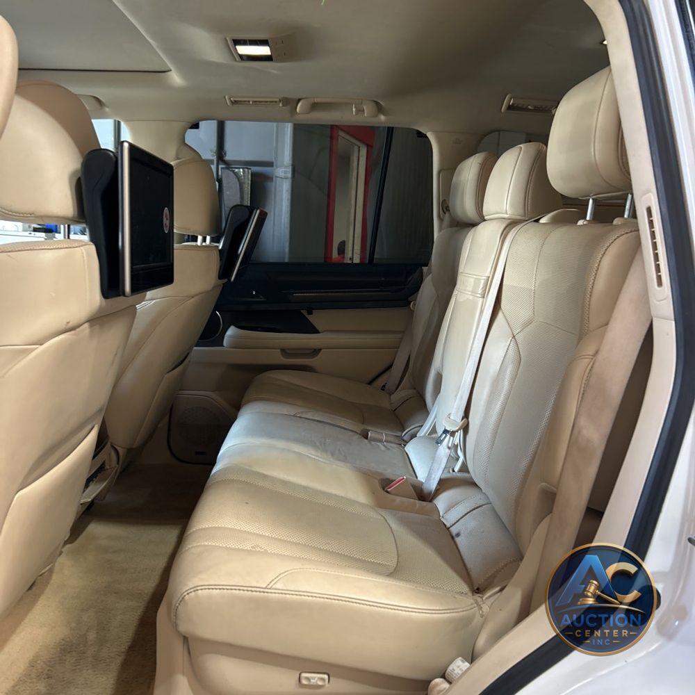 2017 Lexus LX 570 Base