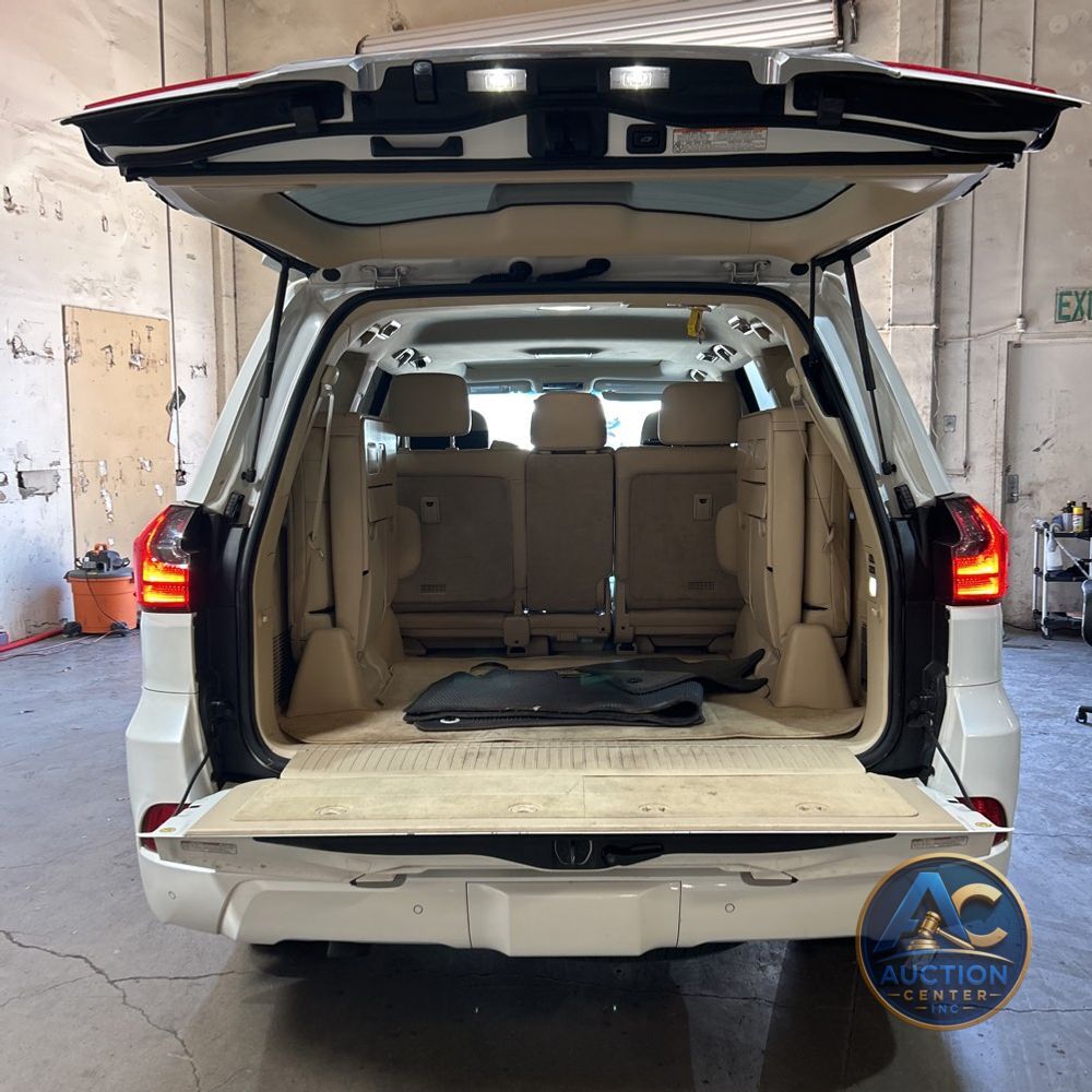 2017 Lexus LX 570 Base