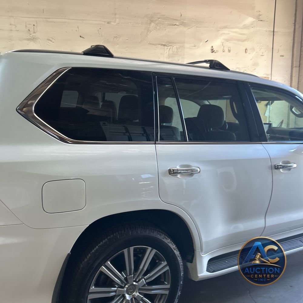2017 Lexus LX 570 Base