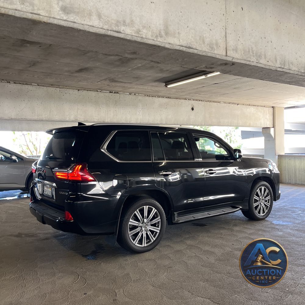 2017 Lexus LX 570 Base