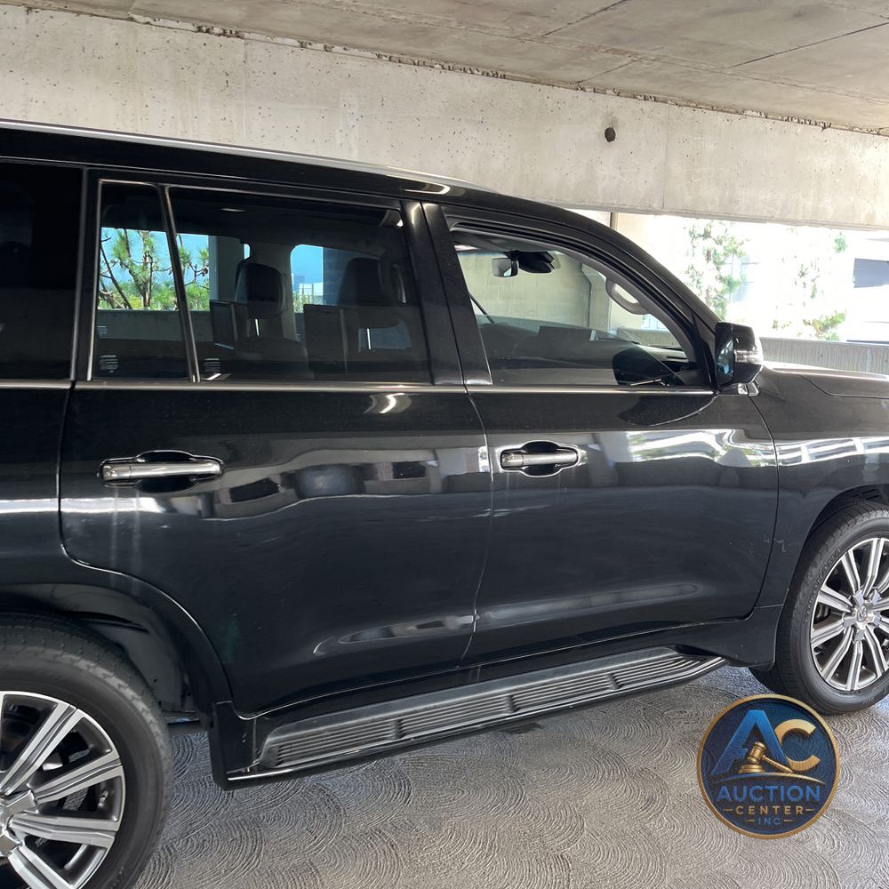 2017 Lexus LX 570 Base