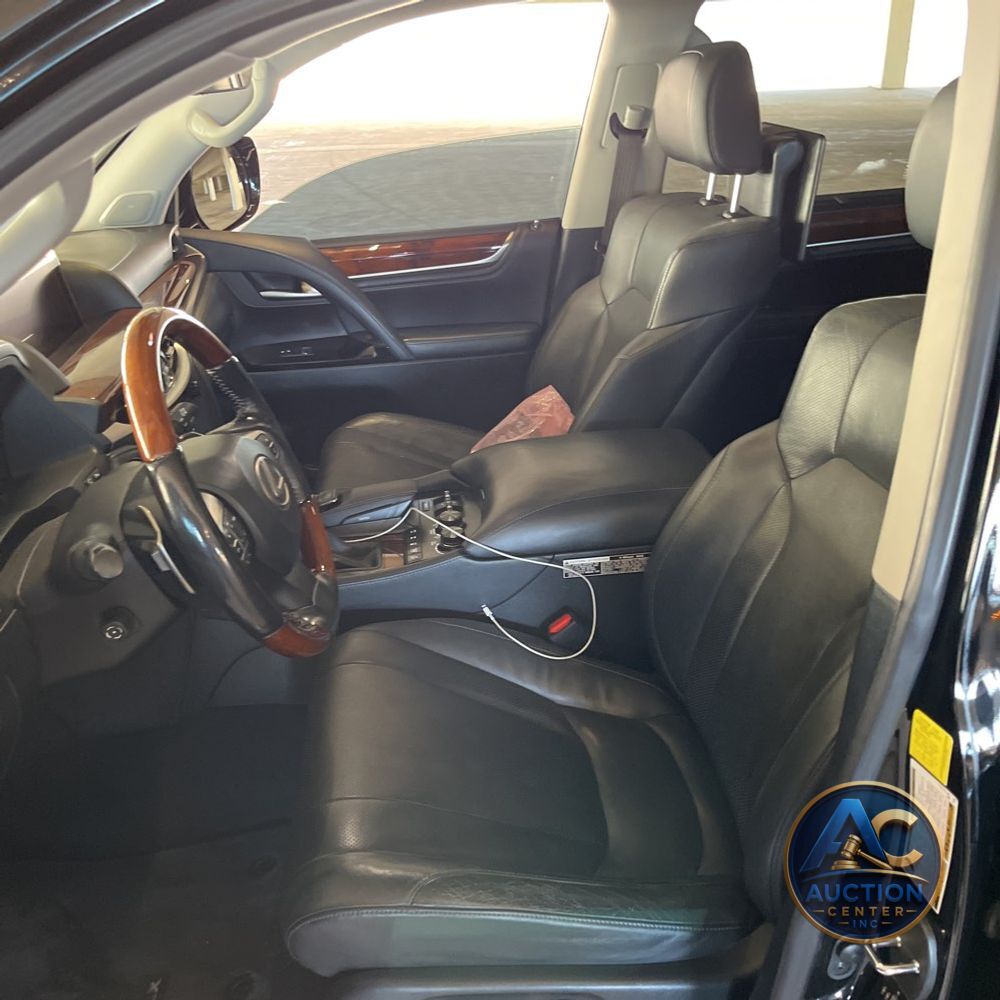 2017 Lexus LX 570 Base