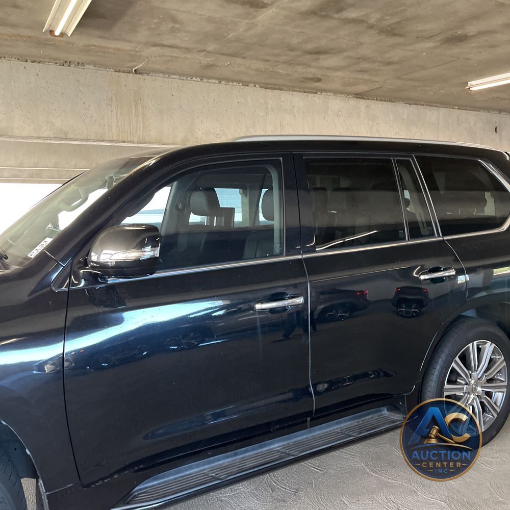 2017 Lexus LX 570 Base