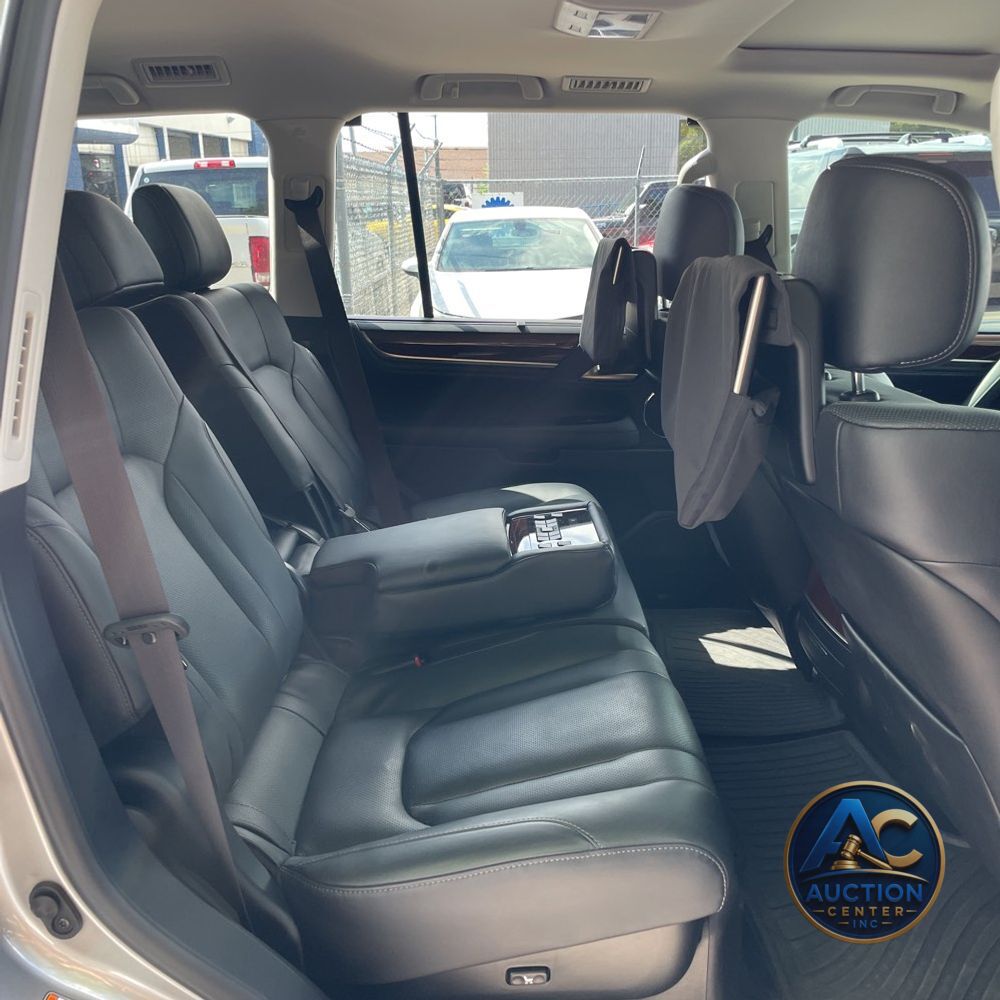 2016 Lexus LX 570 Base