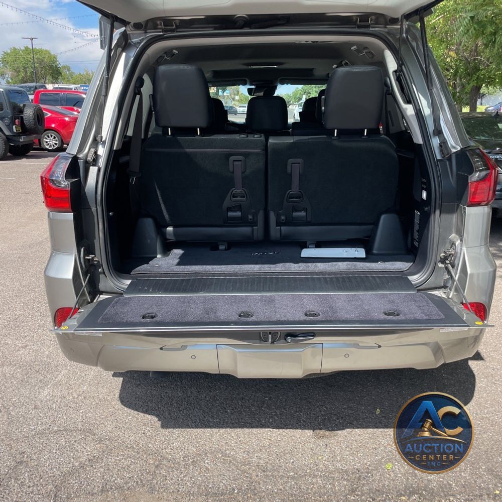 2016 Lexus LX 570 Base