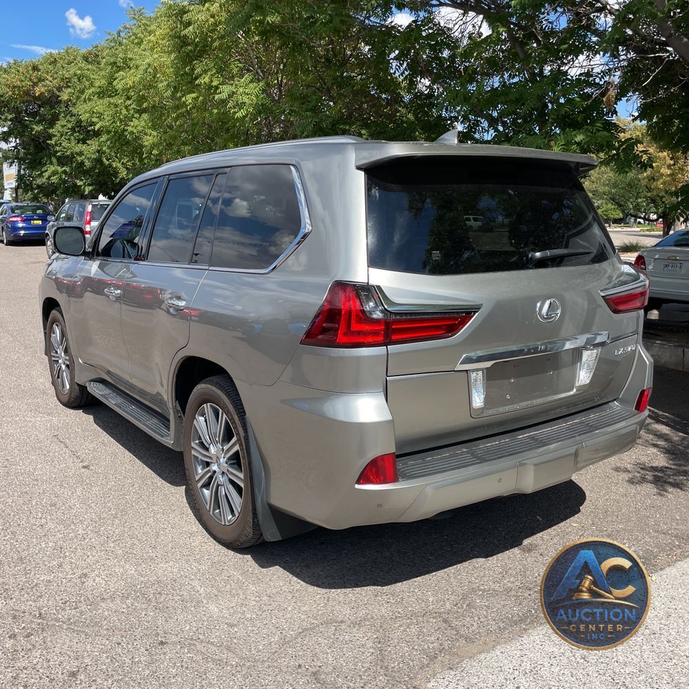 2016 Lexus LX 570 Base