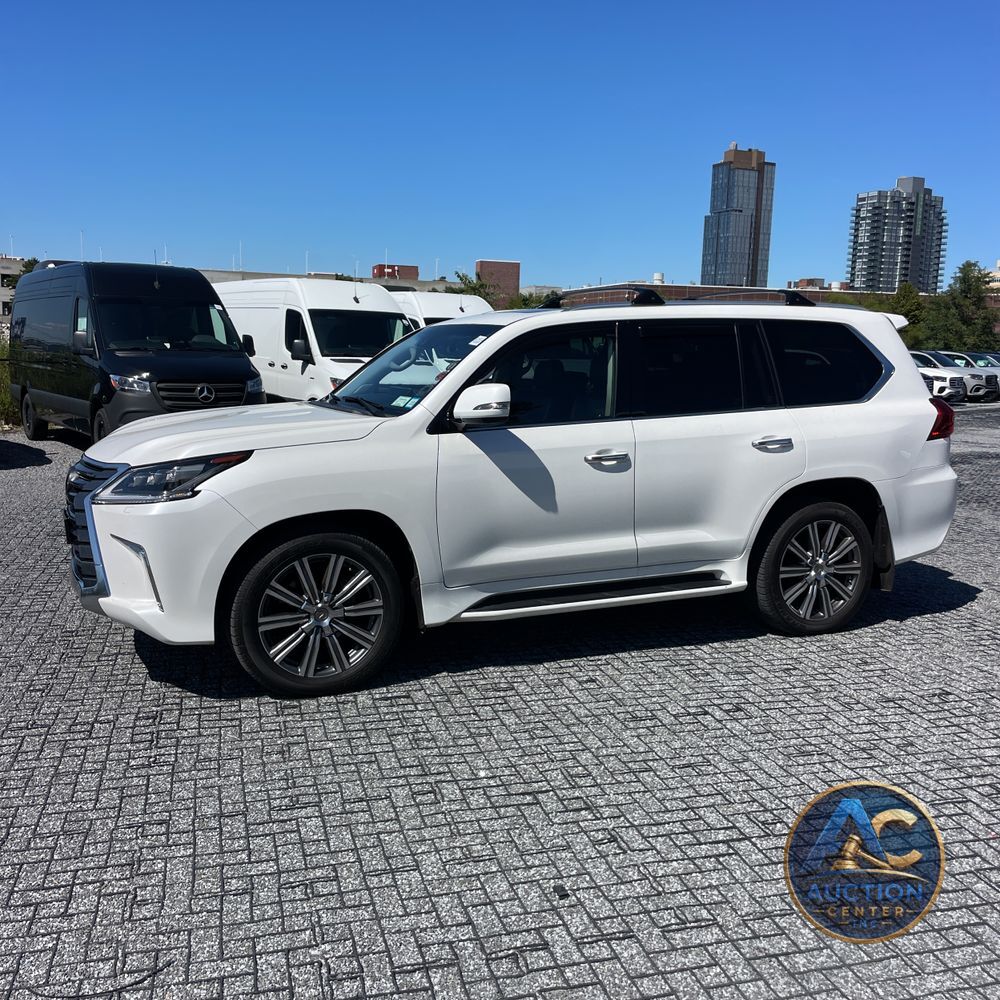 2017 Lexus LX 570 Base