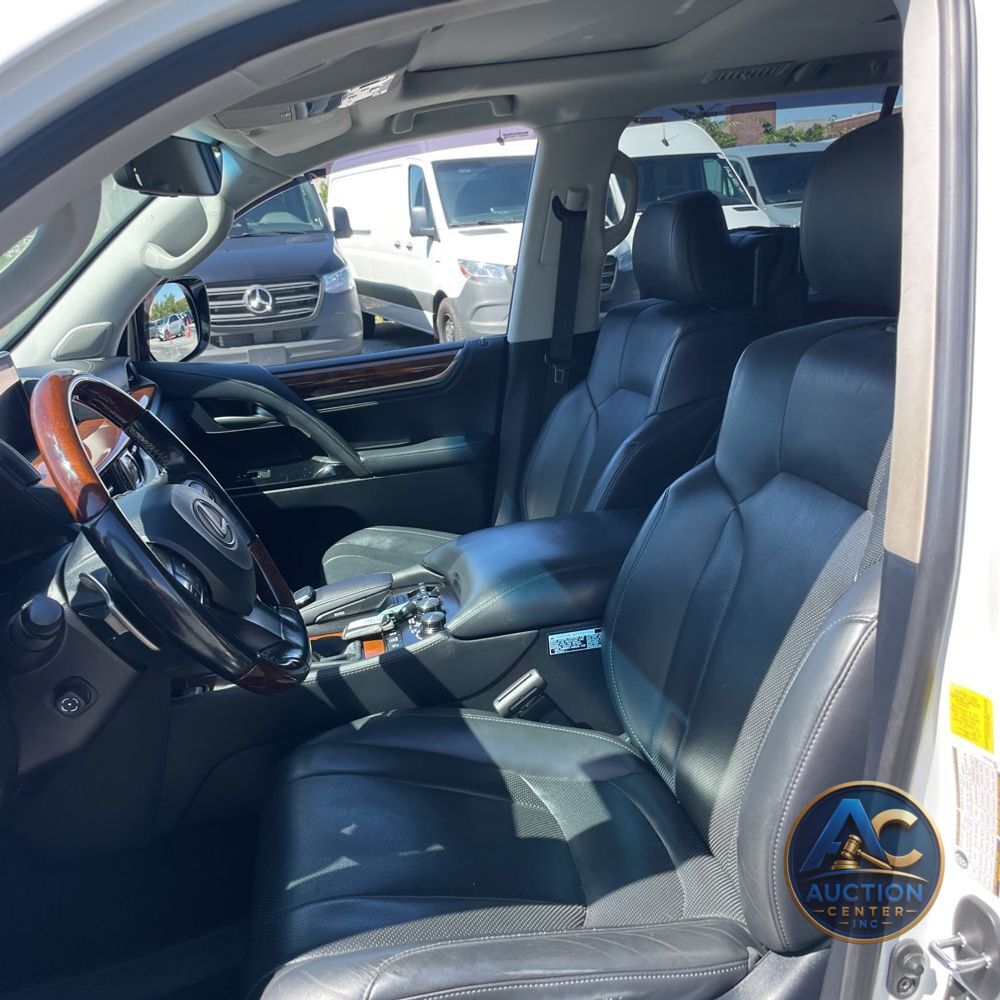 2017 Lexus LX 570 Base