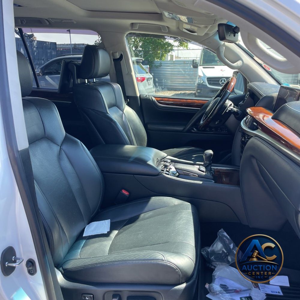 2017 Lexus LX 570 Base