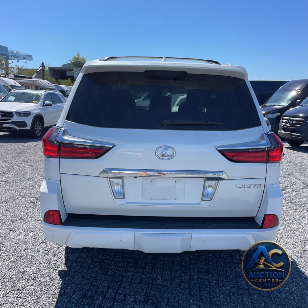 2017 Lexus LX 570 Base