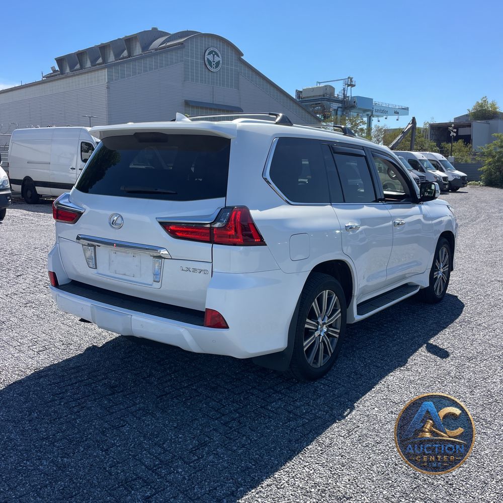 2017 Lexus LX 570 Base