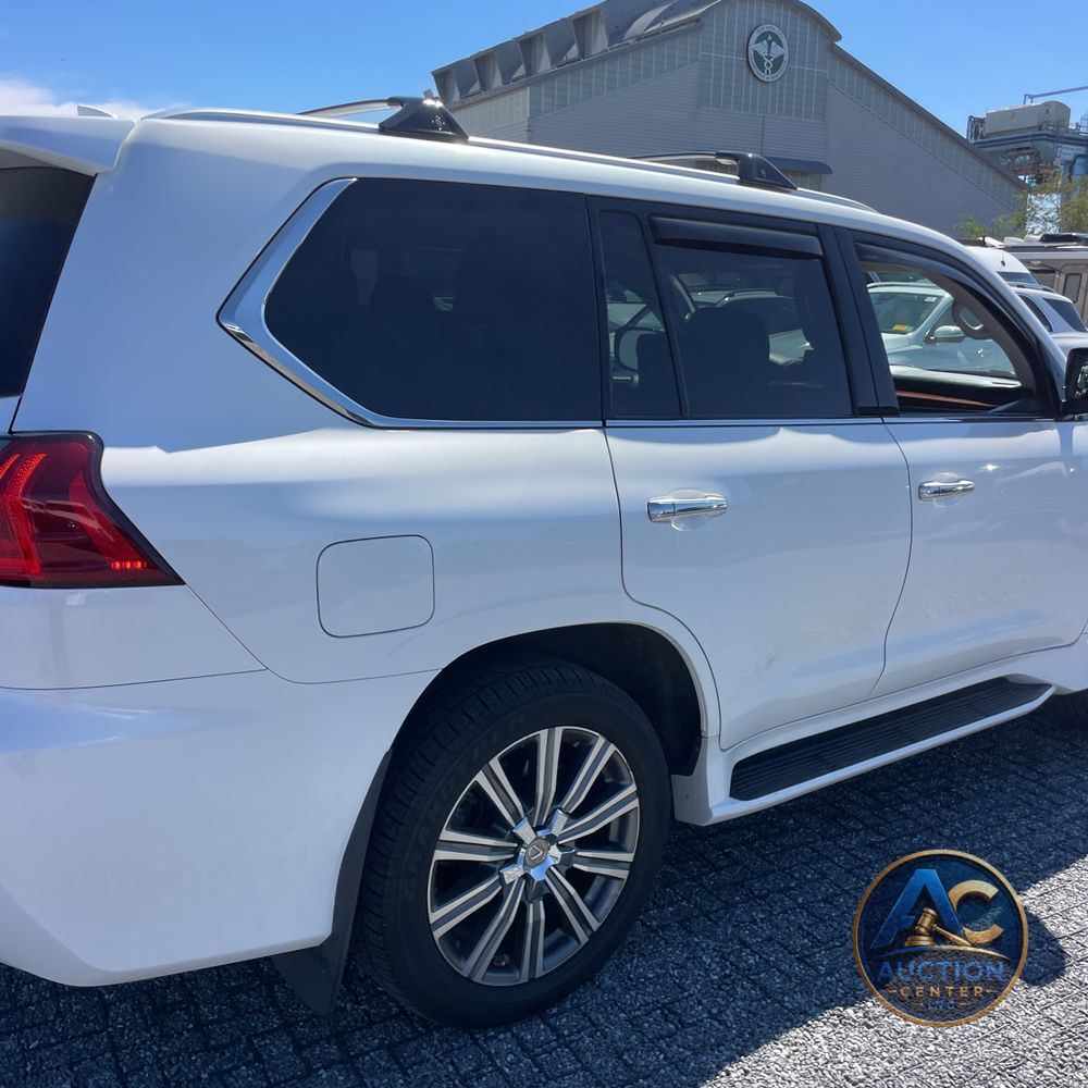 2017 Lexus LX 570 Base