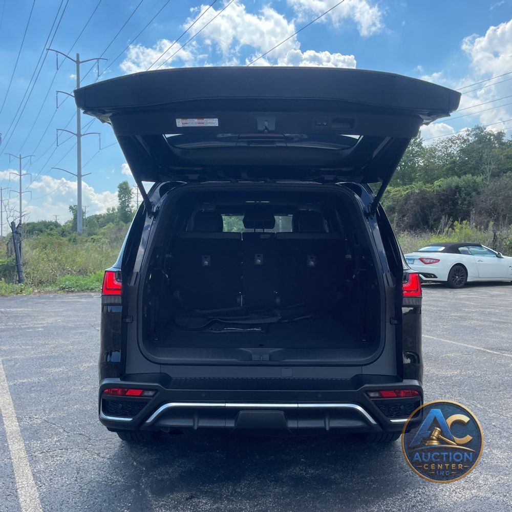 2024 Lexus LX 600 F SPORT Handling