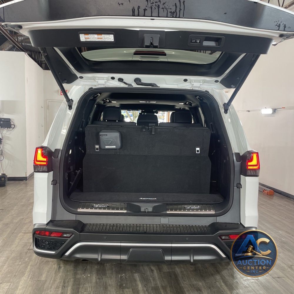 2024 Lexus LX 600 F SPORT Handling