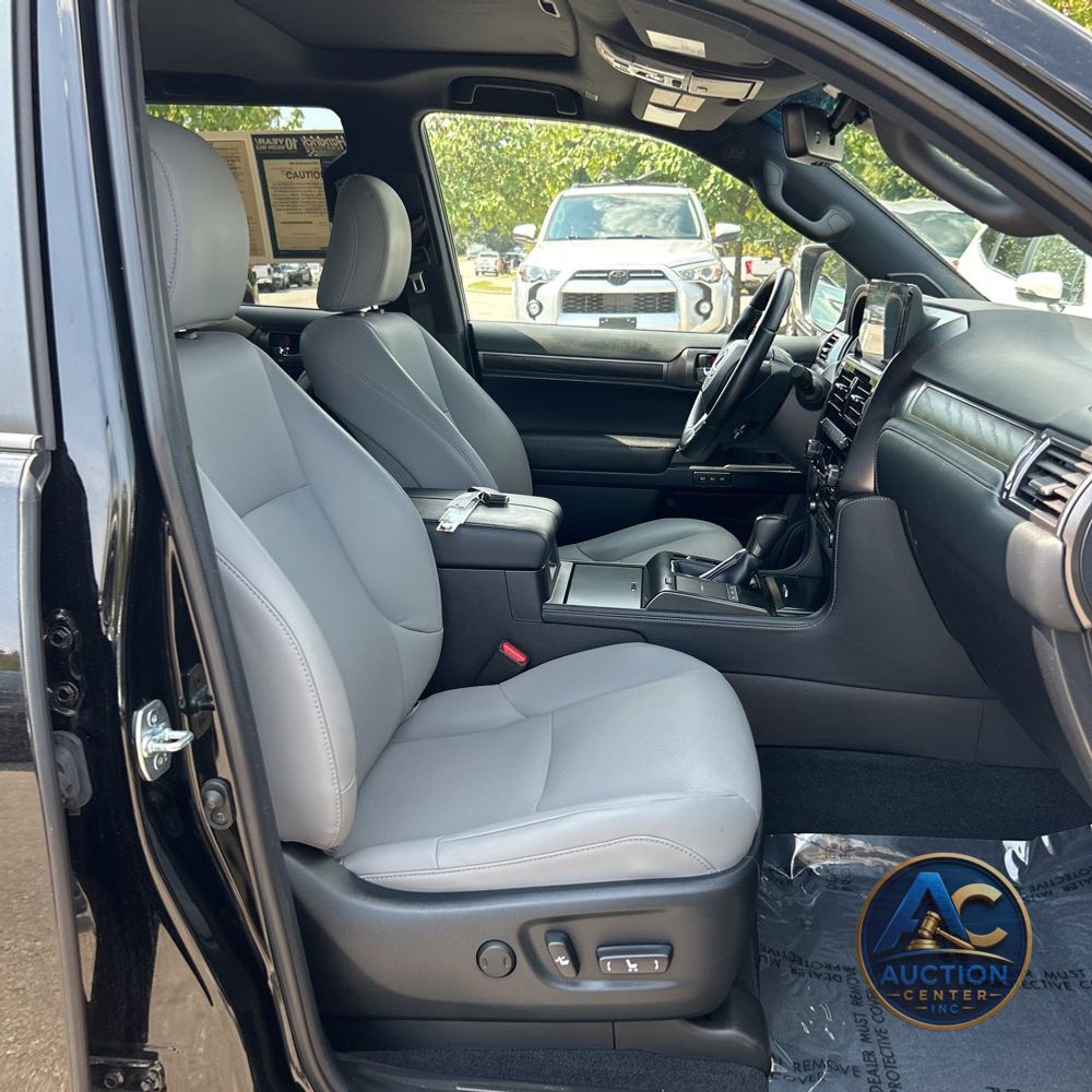 2023 Lexus GX 460 Base
