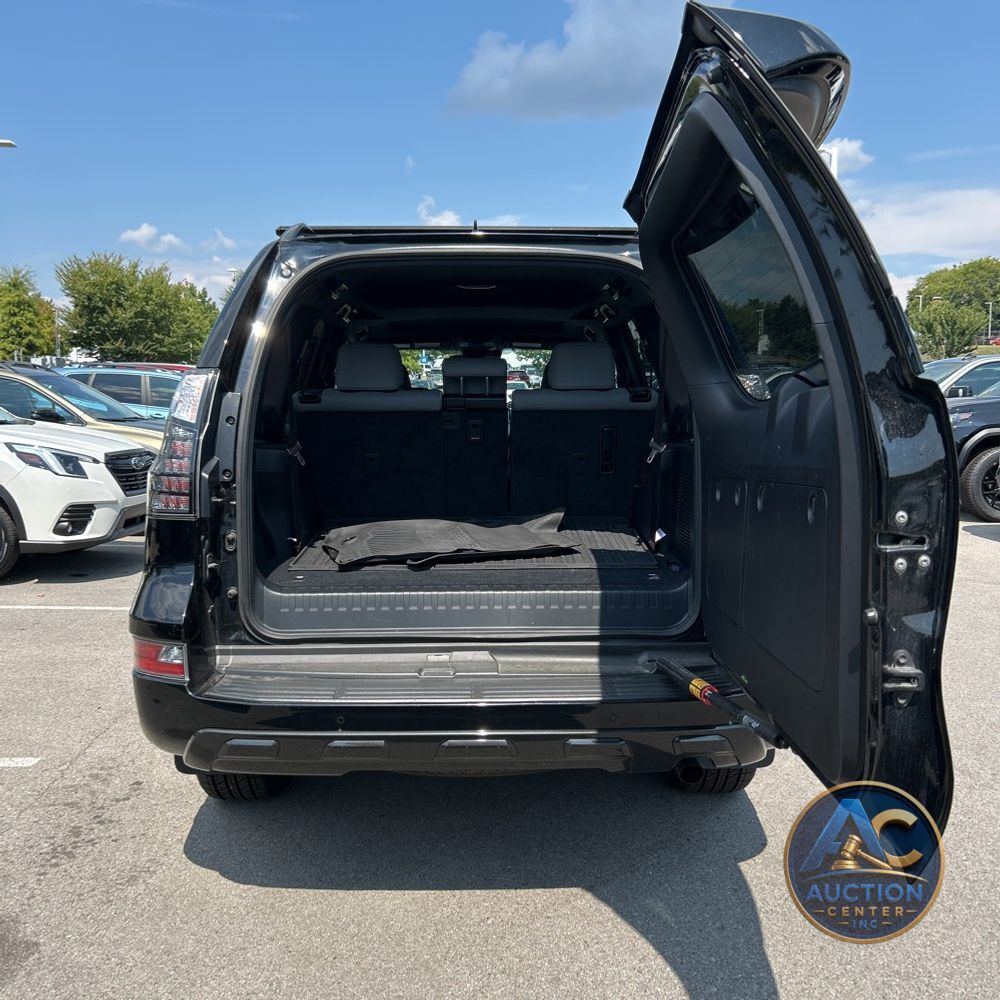 2023 Lexus GX 460 Base
