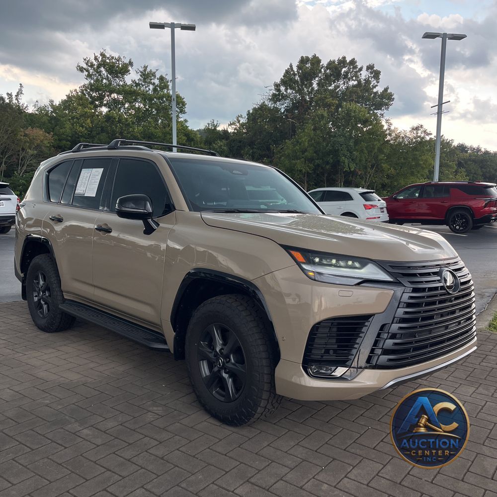 2025 Lexus LX 700h Overtrail