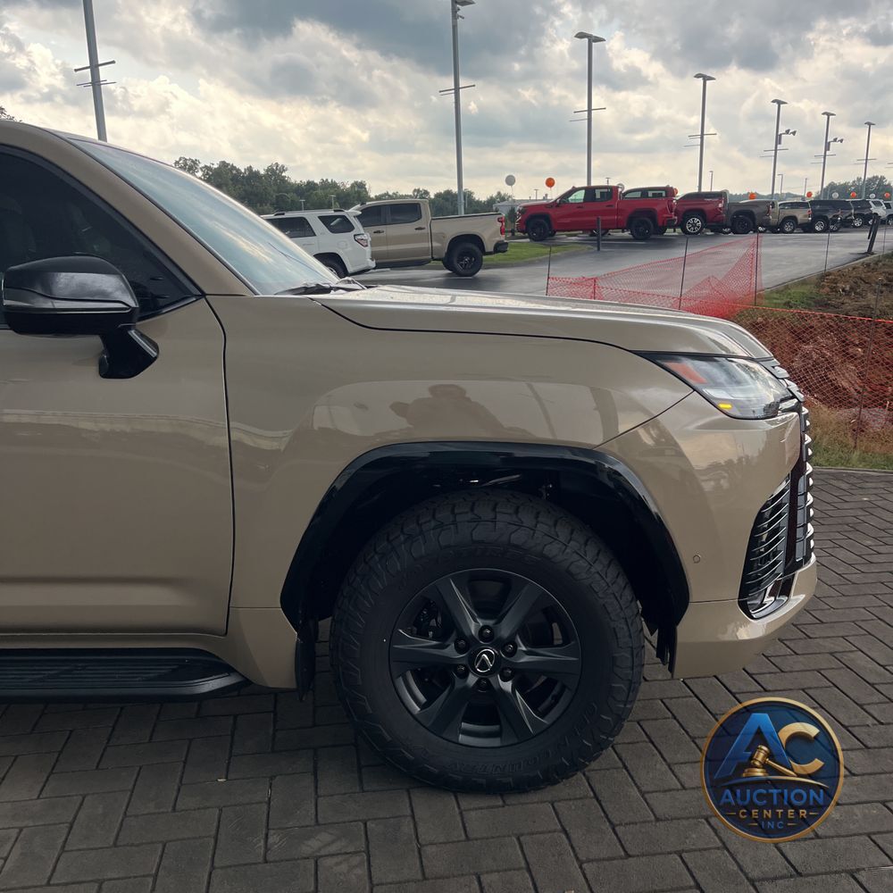 2025 Lexus LX 700h Overtrail