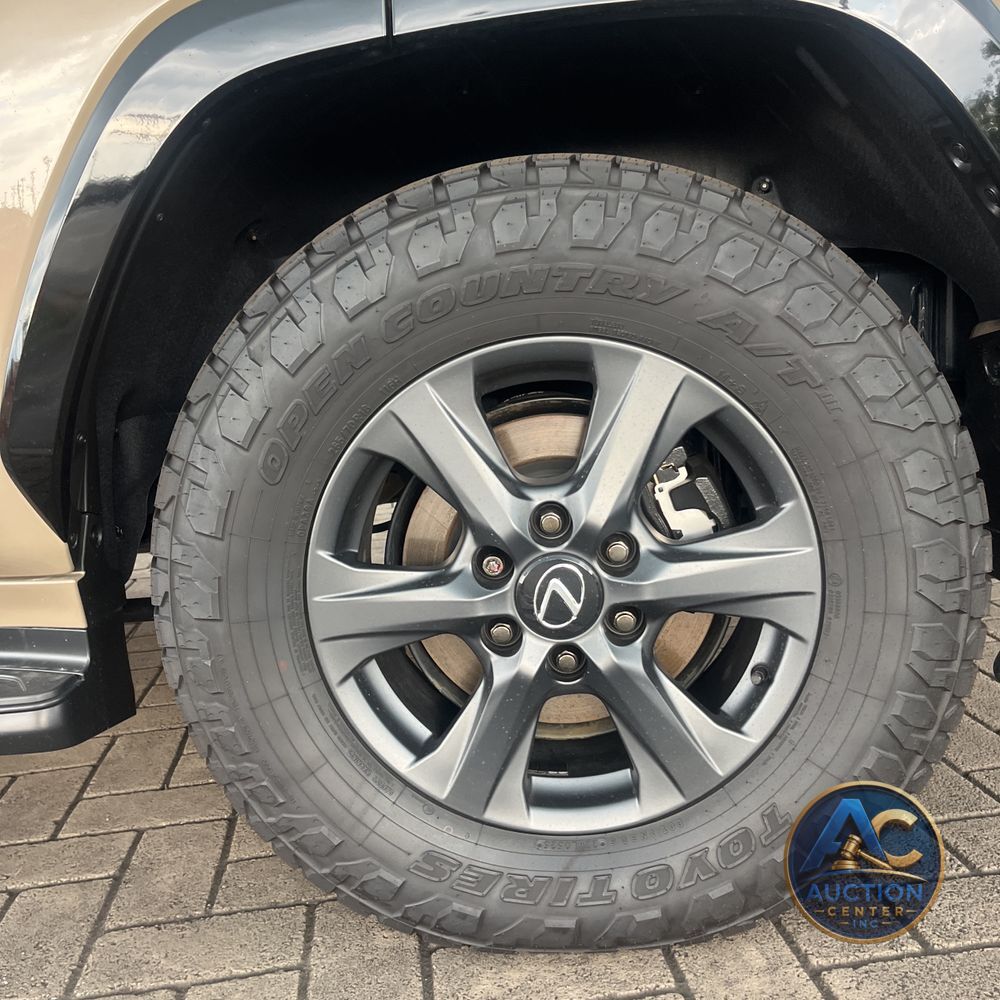 2025 Lexus LX 700h Overtrail