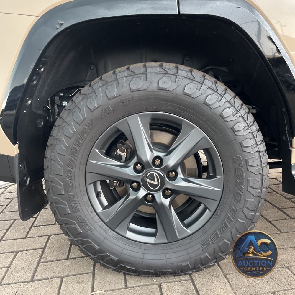 2025 Lexus LX 700h Overtrail