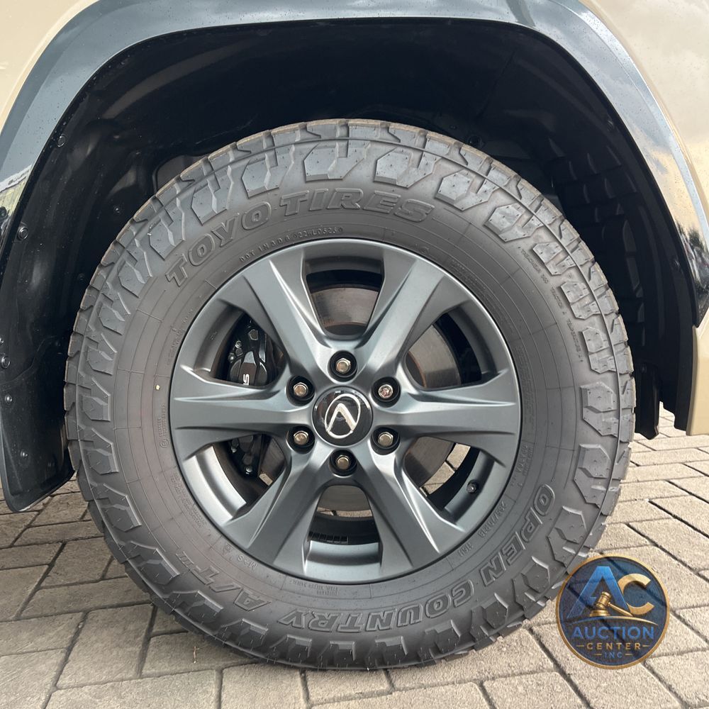 2025 Lexus LX 700h Overtrail