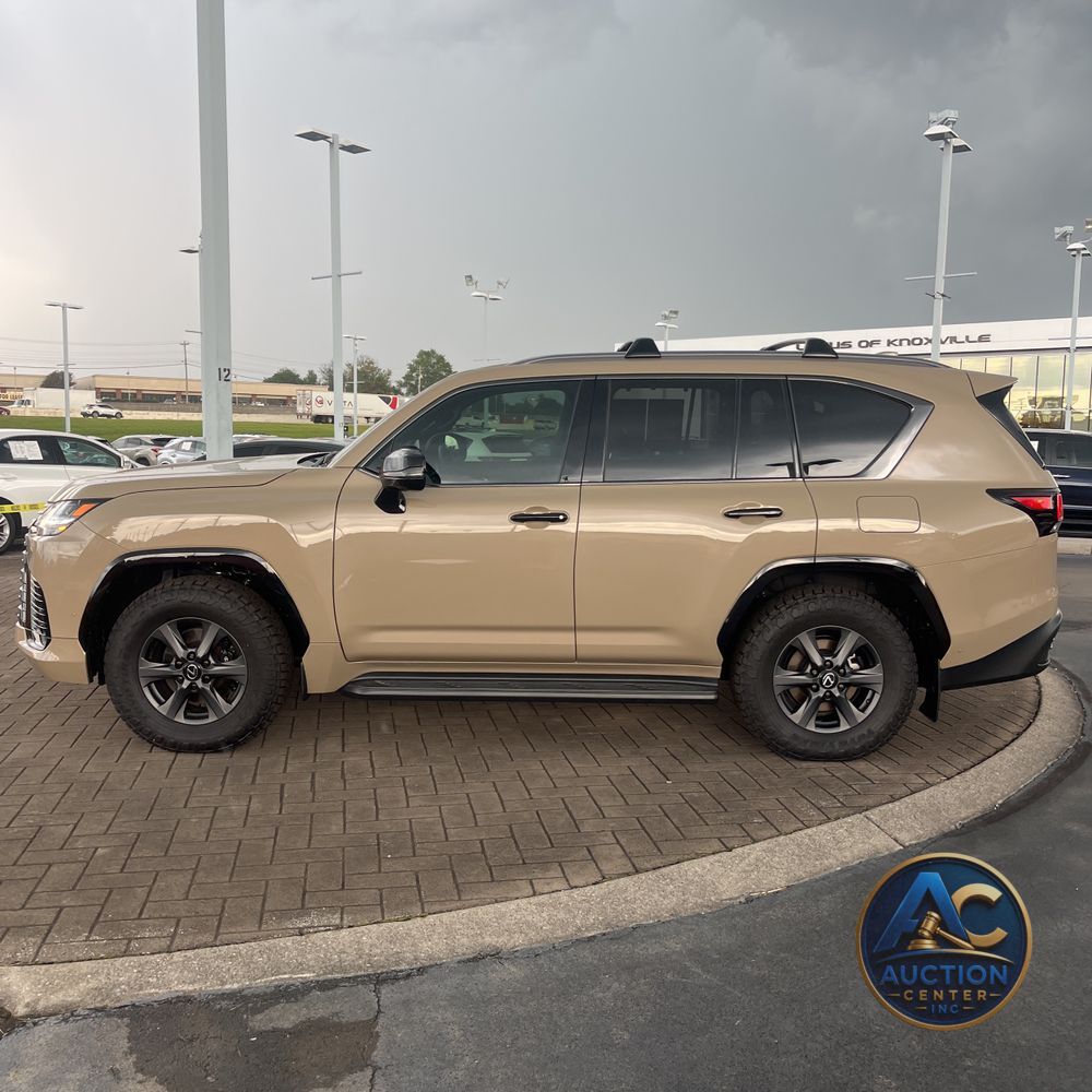 2025 Lexus LX 700h Overtrail