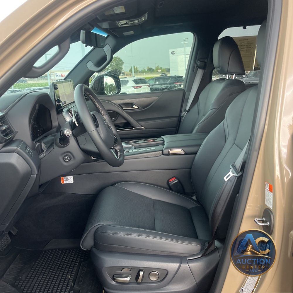 2025 Lexus LX 700h Overtrail