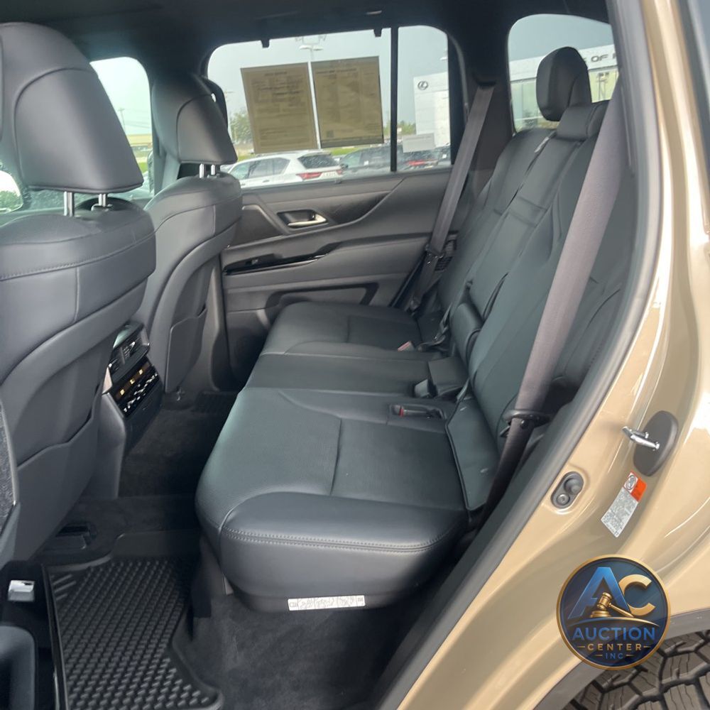 2025 Lexus LX 700h Overtrail