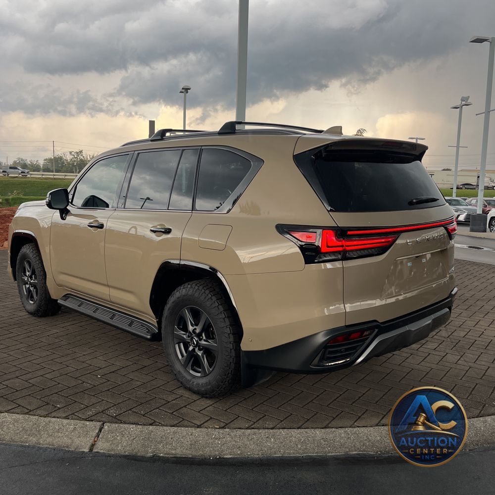 2025 Lexus LX 700h Overtrail