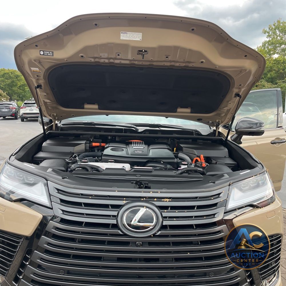 2025 Lexus LX 700h Overtrail