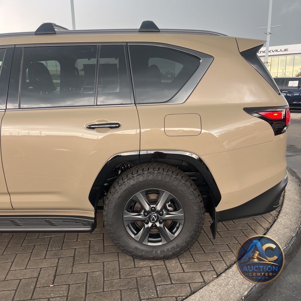 2025 Lexus LX 700h Overtrail