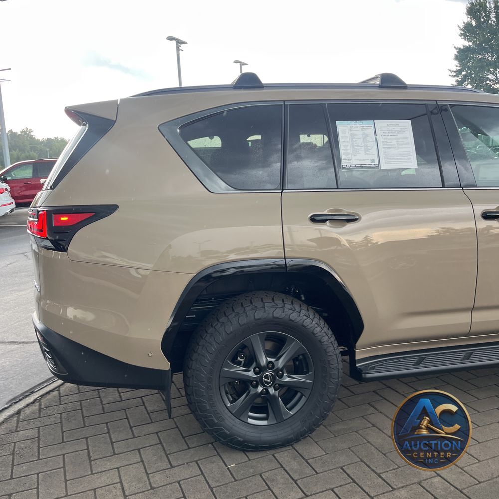 2025 Lexus LX 700h Overtrail