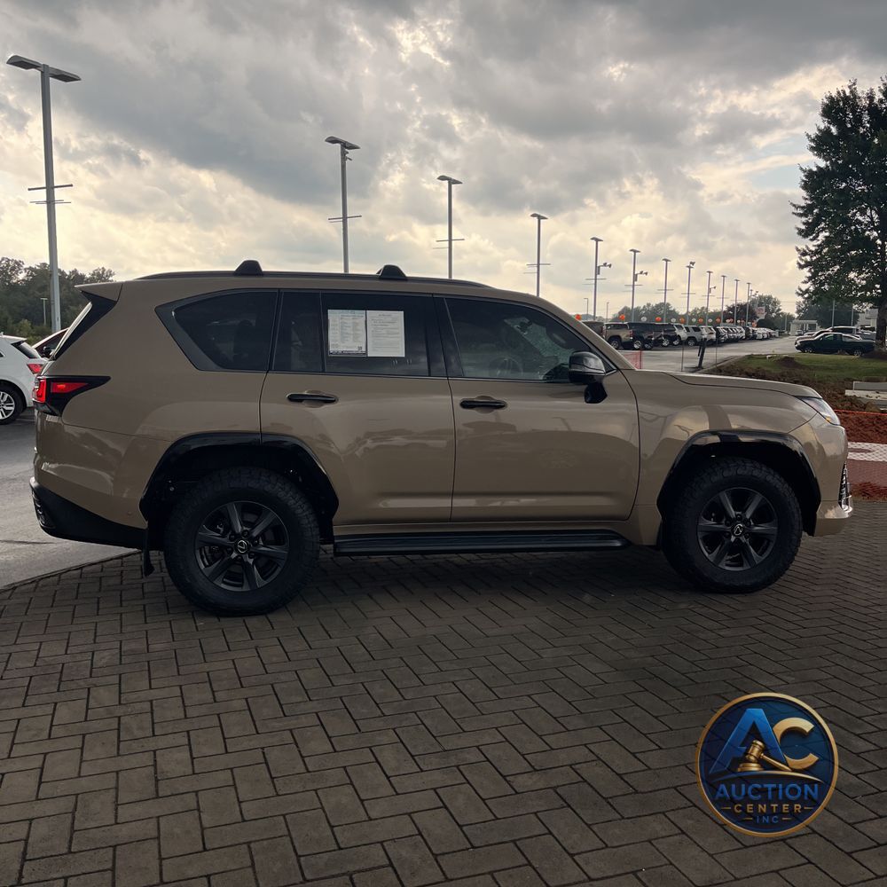 2025 Lexus LX 700h Overtrail