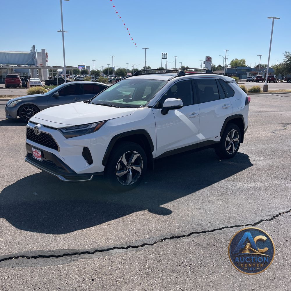 2025 Toyota RAV4 Plug-in Hybrid SE