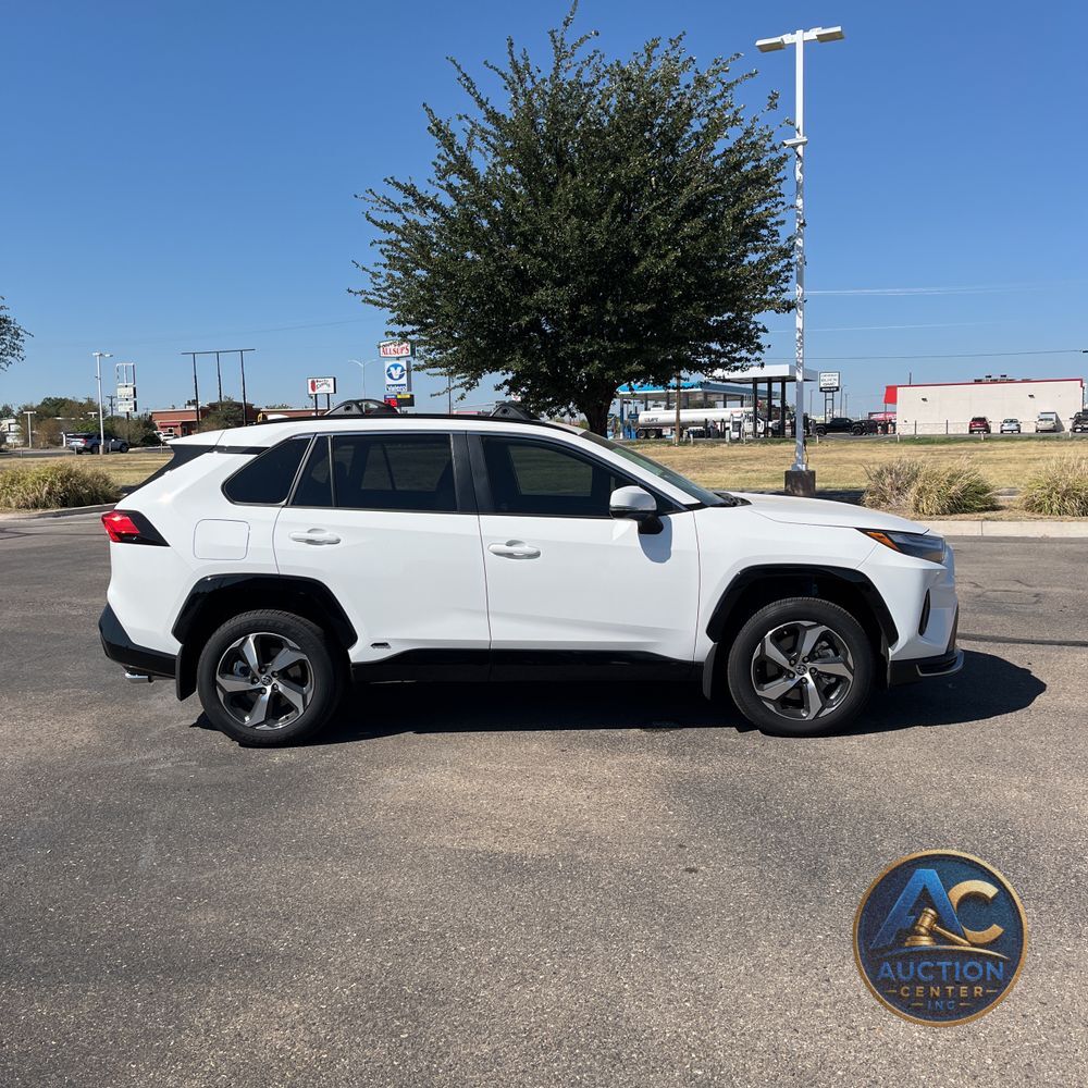 2025 Toyota RAV4 Plug-in Hybrid SE