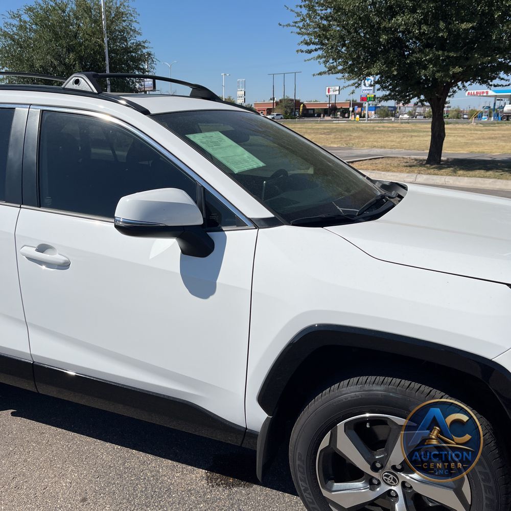 2025 Toyota RAV4 Plug-in Hybrid SE