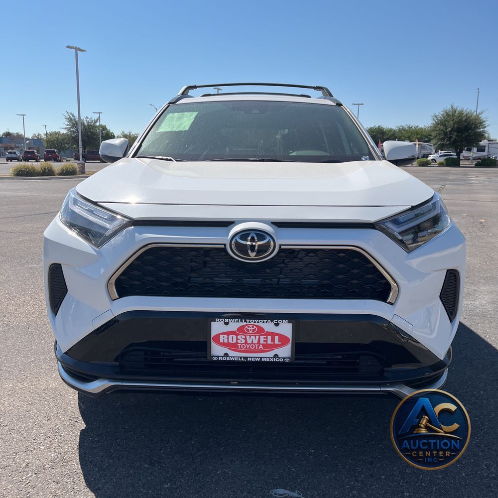 2025 Toyota RAV4 Plug-in Hybrid SE