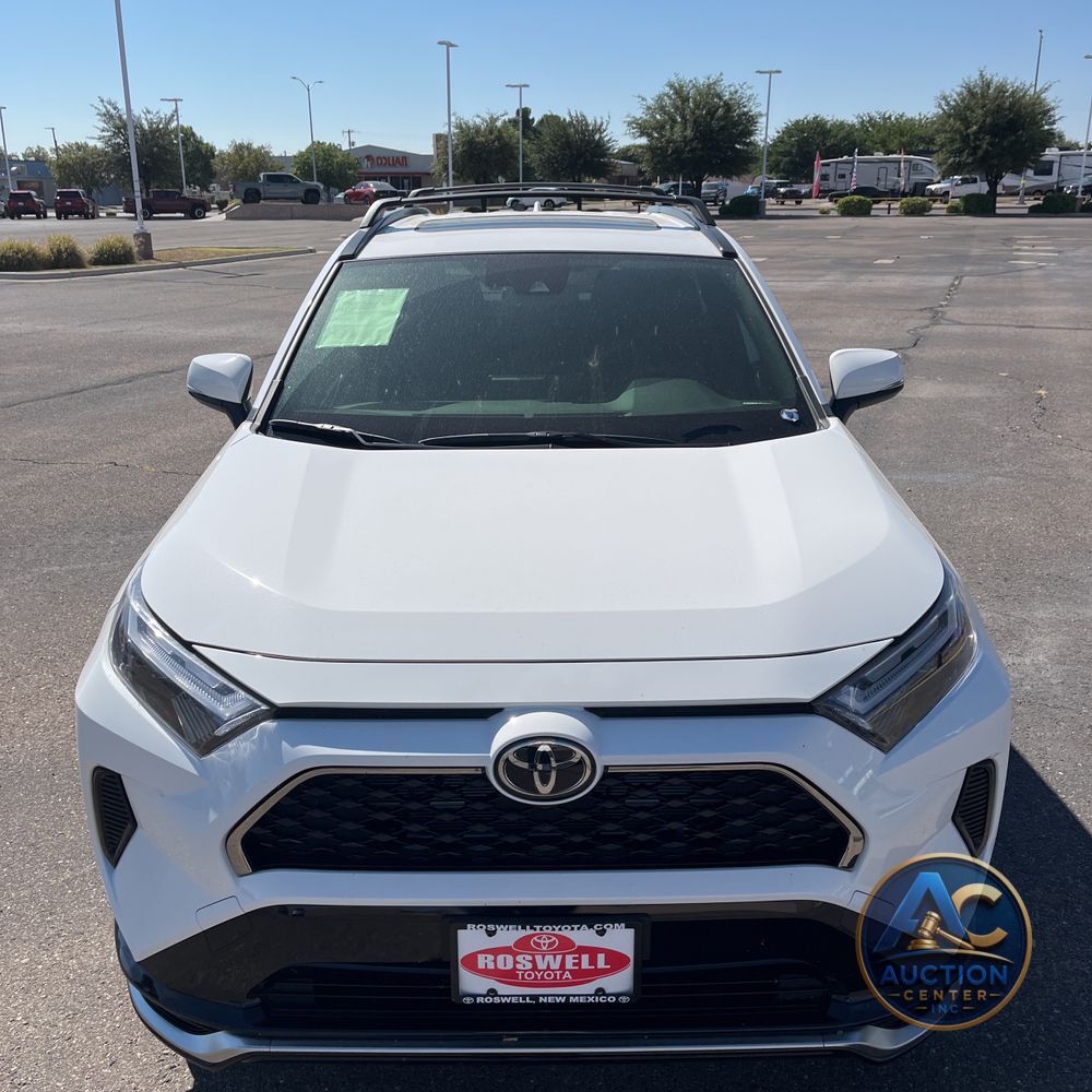 2025 Toyota RAV4 Plug-in Hybrid SE