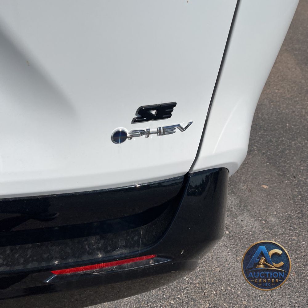 2025 Toyota RAV4 Plug-in Hybrid SE