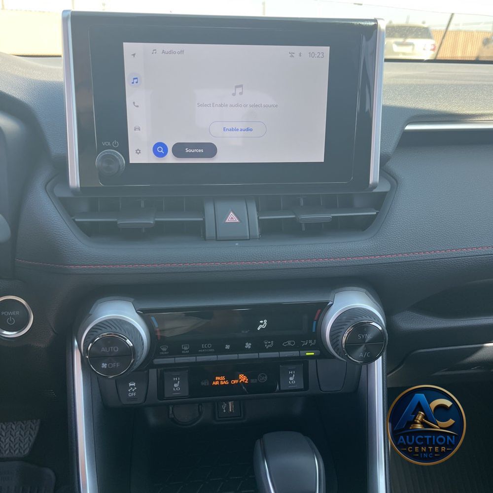 2025 Toyota RAV4 Plug-in Hybrid SE