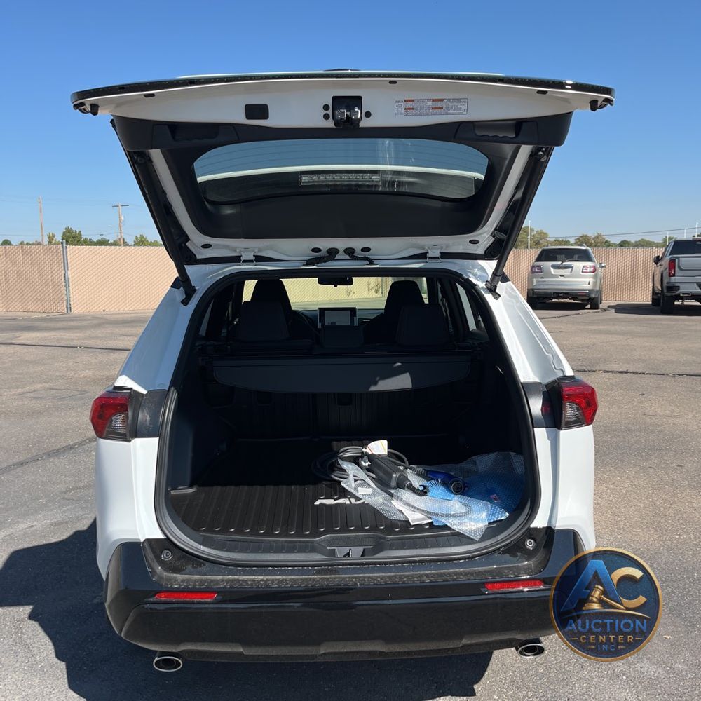 2025 Toyota RAV4 Plug-in Hybrid SE