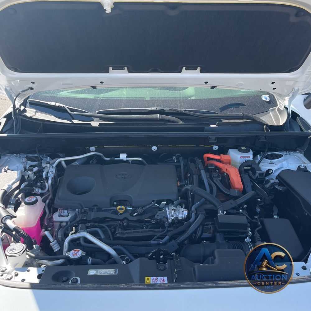 2025 Toyota RAV4 Plug-in Hybrid SE