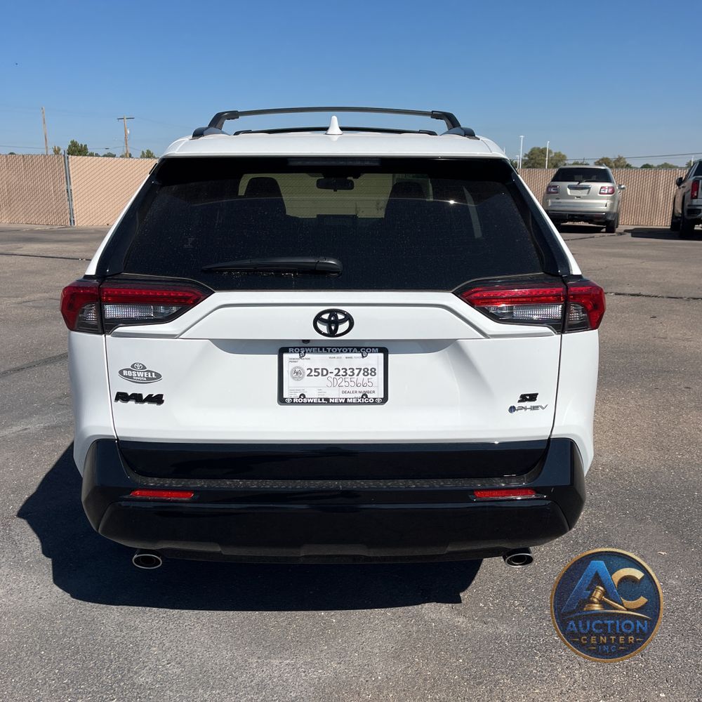 2025 Toyota RAV4 Plug-in Hybrid SE